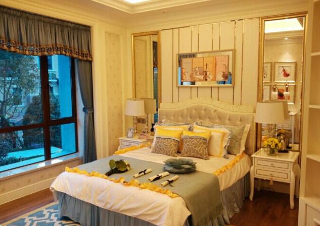 無(wú)錫紫蘋果裝飾